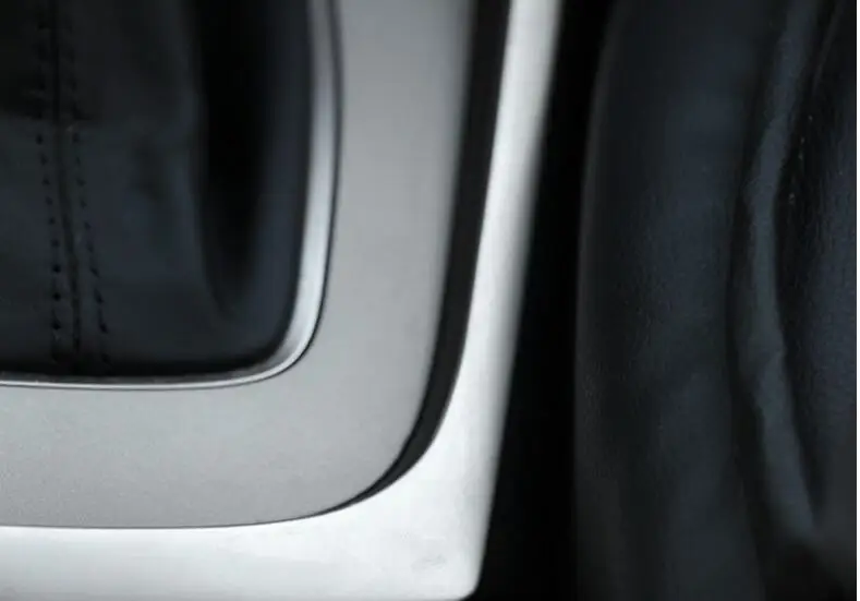 Para Audi Q3 2013-2016 opaco interno consola Centro pannello della scatola del cambio di figura di u telaio di copertura recortar Para Audi Q3 2013-2016 opaco interno consola Centro pannello della scatola del cambio di figura di u telaio di copertura recortar