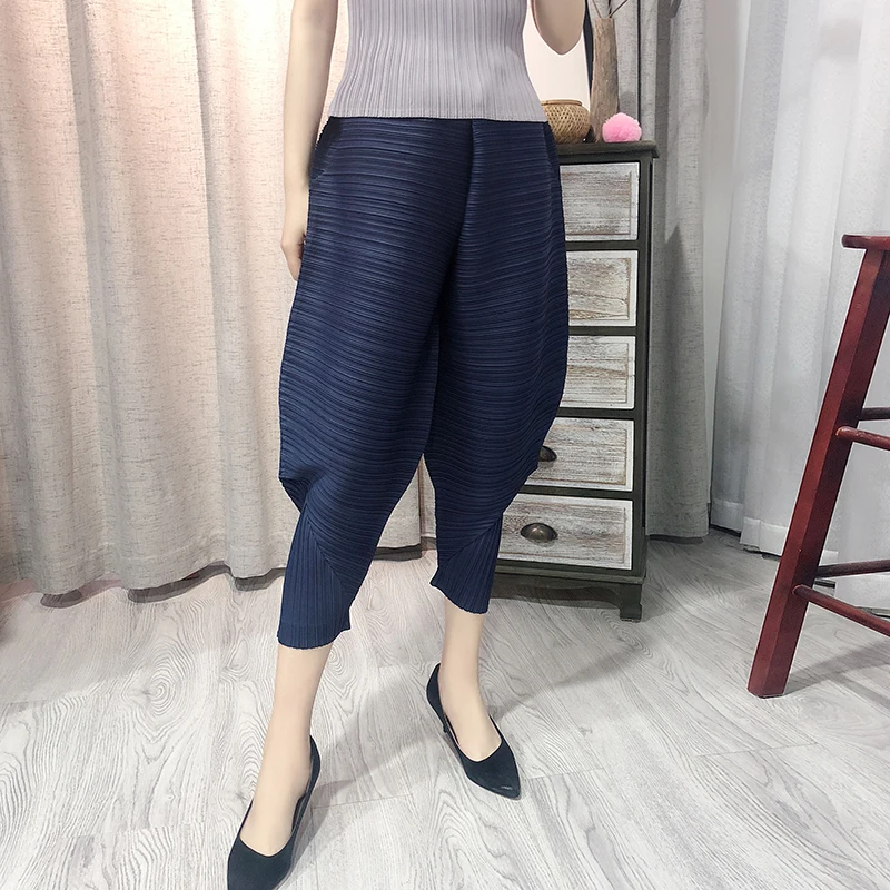 navy blue TVVOVVIN весенне-летние модные новые штаны для женщин, плиссированная одежда, высокое качество, укороченные штаны-шаровары, эластичные V308 - Цвет: navy blue