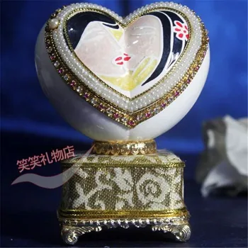 

New Pearl Diamond Heart Shape Music Box Eggshell Jewellery Box Girls Hand Crank Music Box Mechanism Wedding Gifts for The Couple