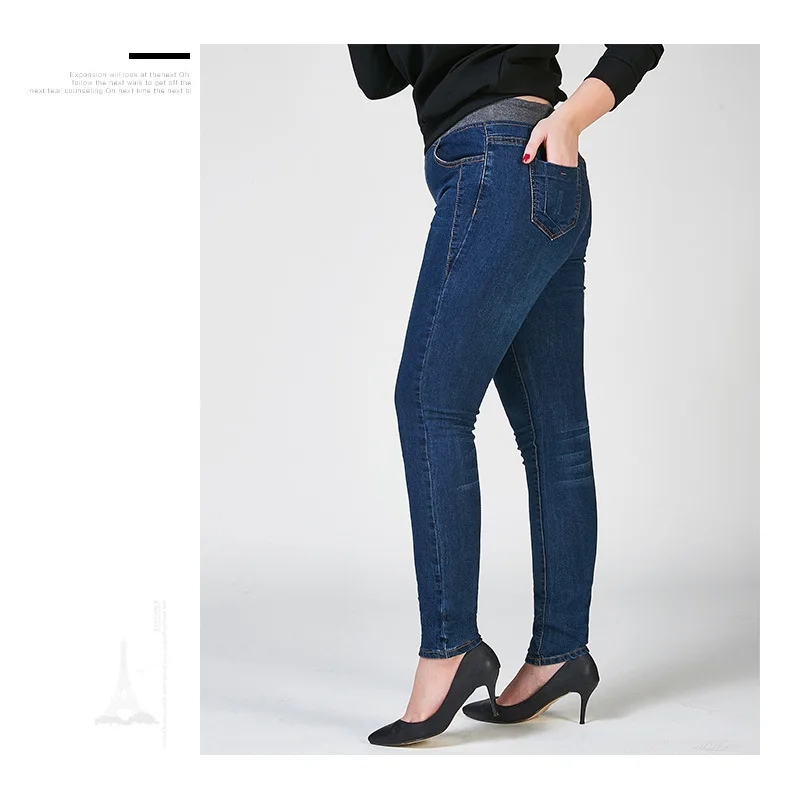 4390831838_1148177990