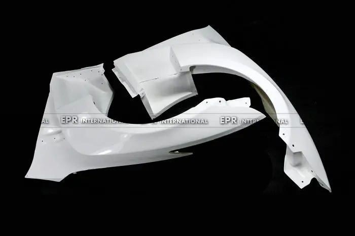 Nissan GTR R35 2013 Ver Varis FRP Front fender with carbon louver fin (Inc 6 fins,  side maker use F51 Fuga) (1)_1