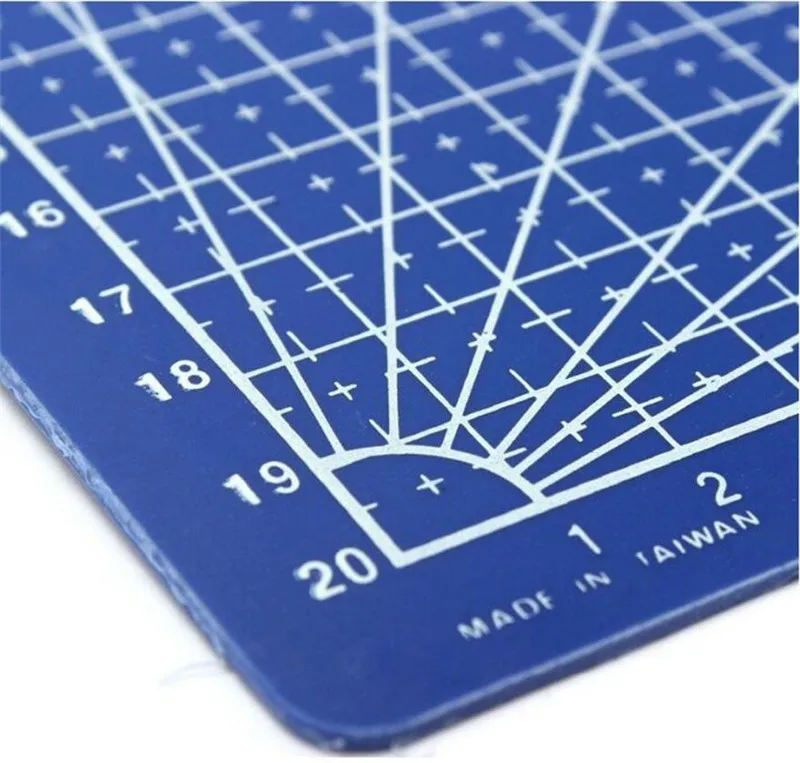 

30*22CM PVC Cutting Mat A4 Durable Self-Healing Cut Pad Patchwork Tools Handmade Diy Accessory Cutting Plate DROP SHIPPING