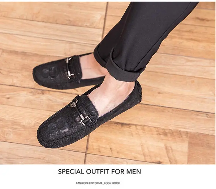 Men Loafers Plush Keep Warm Soft Moccasins Winter Suede Leather Slip On Shoes Casual Mens Fur Flats Gommino Driving Shoes Black