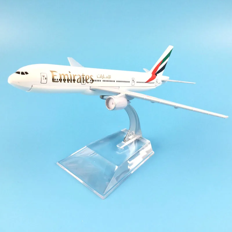 Модель самолета Боинг 777 авиакомпании emirates модель металлическая твердая для