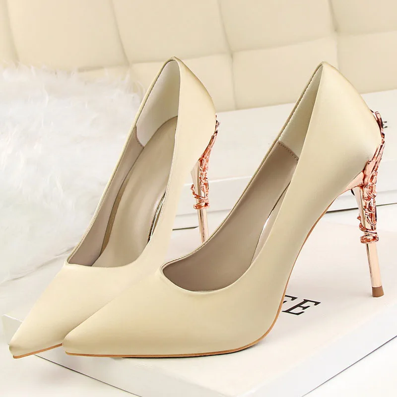 bridal shoes wedding shoes woman gold high heels pointed toe pumps women shoes high heel ladies shoes zapatos de novia - Цвет: Champagne