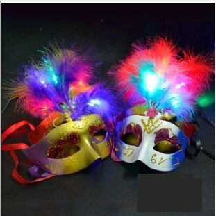 20ks / lot LED Zářící Itálie Benátky Barva Plume Diamond Party Masky Svatební narozeniny Cosplay Festival Decors doplňky