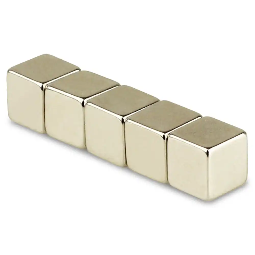 omo magnets cube