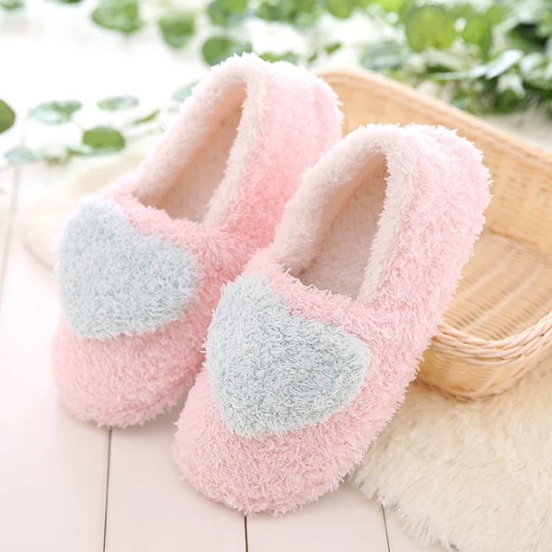 CuddlyIIPanda New Coral Velvet Women Home Slippers Heart-Shaped Print Indoor Slippers Leisure Casual Winter Slippers 4