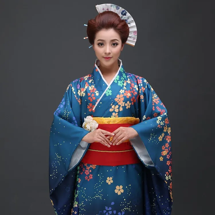 женщина в кимоно. тандзен кимоно. ян чаоюэ в кимоно. юката хаори. женщина в кимоно.