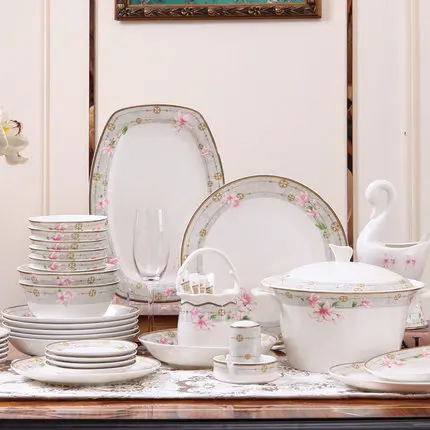 

2019 Fashion Dishes Set European Style Dishes Porcelain Tableware High-grade Bone China Tableware Set Household Wedding Ceremony
