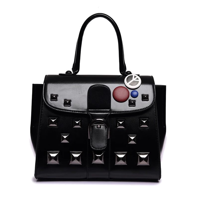 

Europe Fashion Rivet Luxury Handbags Women Trapeze Bag Designer High Quality Elegant Tote Bag Large Capacity Crossbody Bag Bolsa