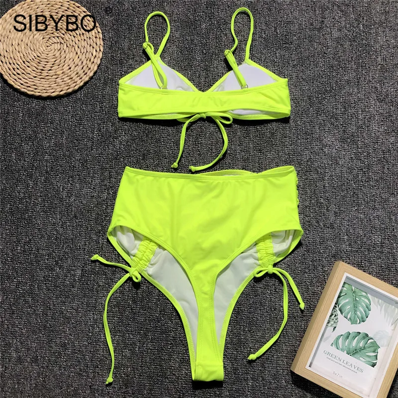 Sibybo ремень плиссированная пляжная одежда комплект из двух предметов женский v-образный вырез Высокая талия сексуальный укороченный топ и короткий комплект летний женский купальный костюм