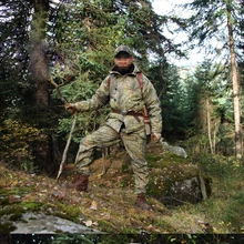 Камуфляжные парки с лугом; зимние куртки с бионическим камуфляжным принтом; полевые куртки