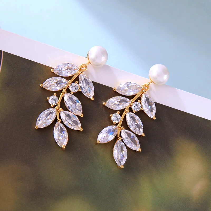 

BALANBIU Luxury Zircon Leaves Gold Color Brass Branch Acrylic Pearl Drop Earrings For Women Gifts 2019 Fashion Jewelry Ear Pins