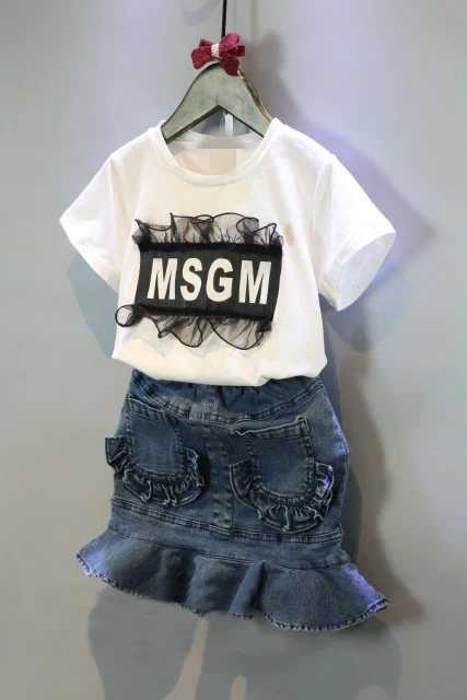 Детская одежда в Корейском стиле Кружевная футболка с короткими рукавами и надписью для маленьких девочек топ с милой подошвой г., летние модные топы для девочек
