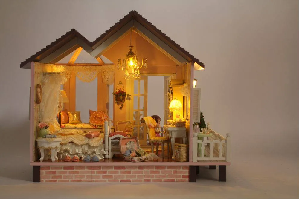 2018 New DIY 3D Mini Toys Stitching Doll House Wooden Educational  with LED+Furniture Toys for children Lover (3)