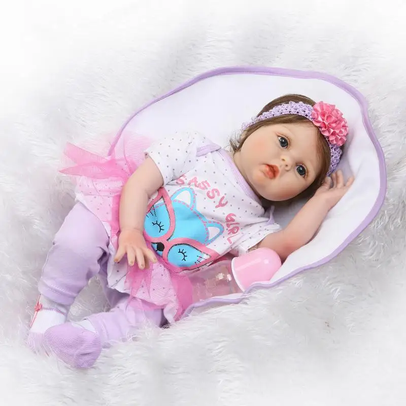 Новое поступление мягкие силиконовые Reborn Baby 22 дюймов ткань тело реалистичные детские куклы с волоконными волосами девочка живой Кукла рождественские подарки
