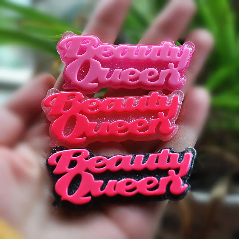 

10pcs/lot Cheap Wholesale Resin Cabochon Necklace Pendant Flat Back Resin Cabochon Beauty Queen For DIY Decoration -10 designs