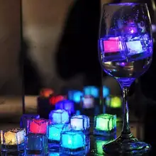 12 шт. кубики льда со светодиодами Форма светится в подводный свет вечерние шар световой вспышки света, свадьбы, праздника, бар декоративный бокал для вина