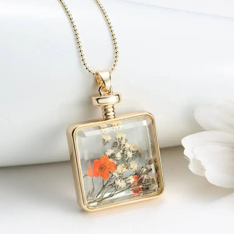 Design Charm Gold Necklace Square Locket Glass Dried Flower Locket