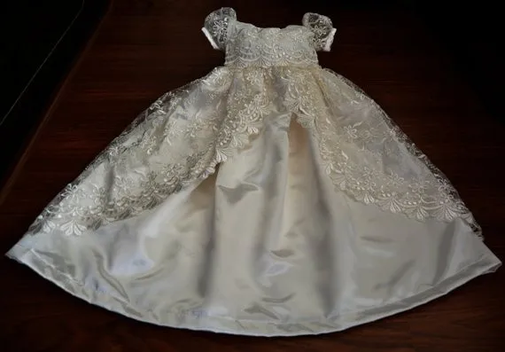 

Real Picture Vintage Ivory White Baby Girls Christening Gown Short Sleeve O Neck Long Baptism Dress Custom Made Size