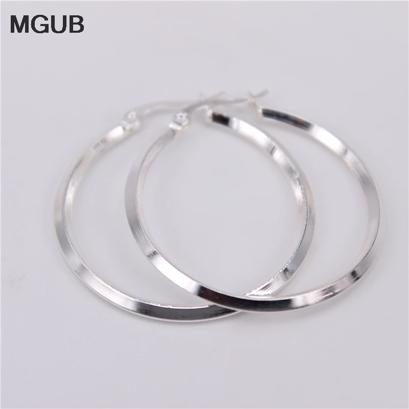 

MGUB Wholesale Big Circles Hoop Earrings For Women Fashion Gold /Silver Color Jewelry Trendy Retro Round Circle Earrings LH623