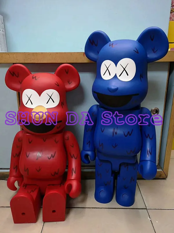 

2018.9 New Style KAWS X Eye 1000% Bearbrick BFF Doll Hand Model Doll Decoration 70cm SD277