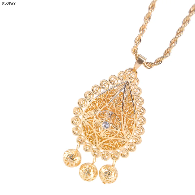 

Luxury Gold Double-faced Necklace Women Black Hollow Out Flower Pendent Long Necklace Silver Sweater Chain Necklaces Jewelry