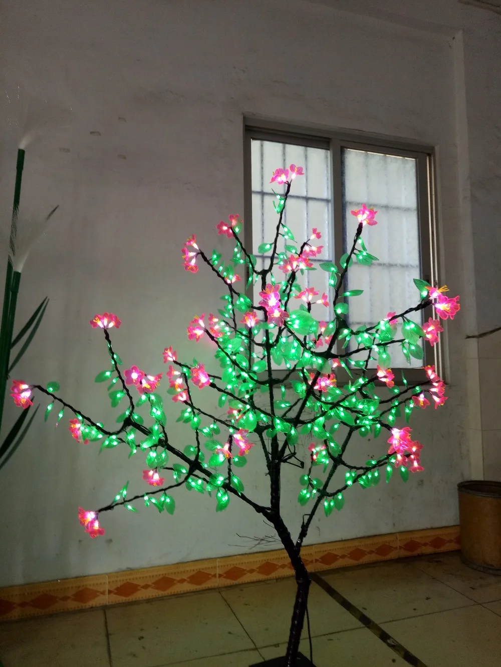 1,5 м/5 футов высота наружная Водонепроницаемая искусственная Рождественская елка свет 480 шт. светодиоды розовый цветок+ зеленый лист домашний декор