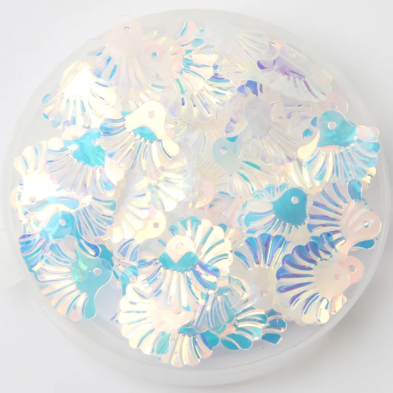 

New!!! 360Pcs Size 15mm Scallop Shell shape Loose Sequins Paillettes Sewing Embellishment Findings Women DIY Garment Accessories