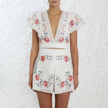 

2019 Summer Sweet V Neck Hollow Out Bandage Crop Top+wide-leg Short Cotton 2 Piece Outfit Runway Floral Embroidery Two Piece Set