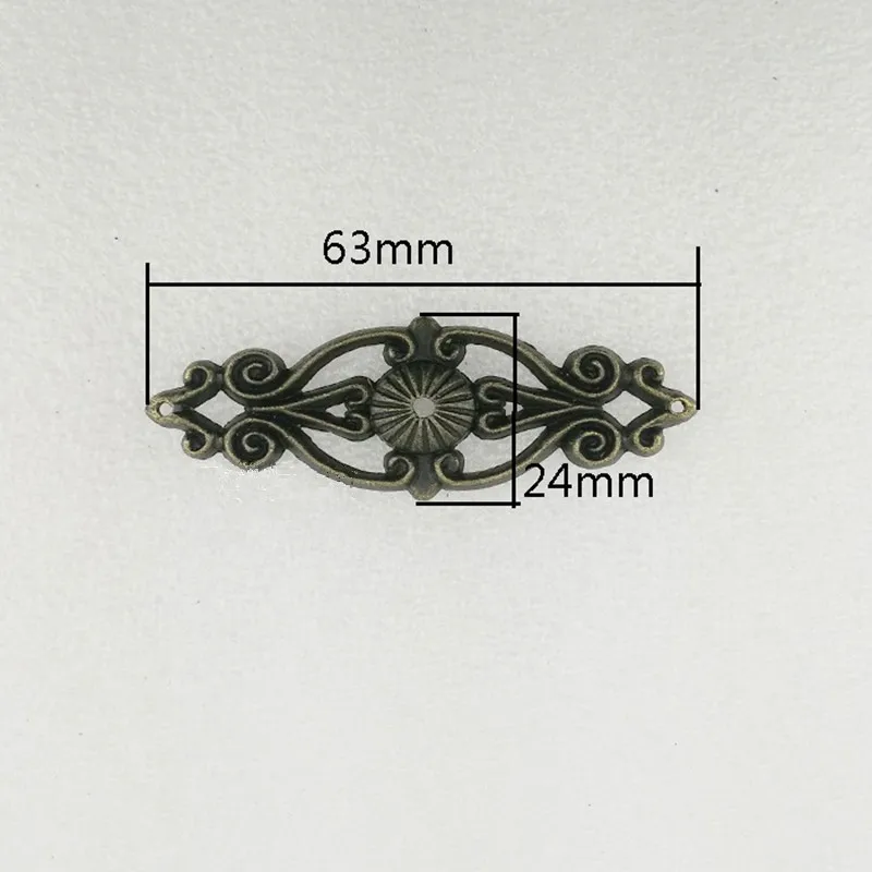 

Zinc Alloy Wooden Box Coner,Wine Box Protector,Embellishment Findings Flower Corners Antique Bronze Hollow Flowers,63*24mm,2Pcs