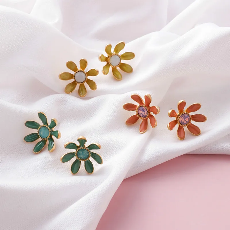 

Trendy Plant Cubic Zirconia Women Stud Earrings Fashion Simple Flower Earrings Fashion Jewelry Womens Accessories
