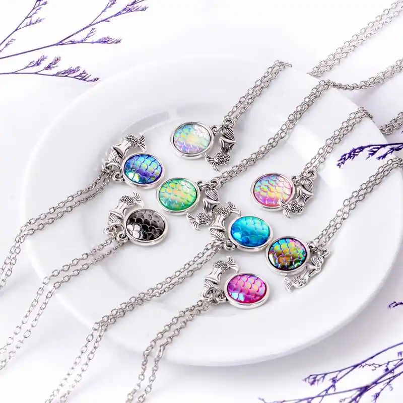 

Fashion Romantic Mermaid Necklaces for Women Shimmery Mermaid Scales Fish Choker Scale Pendant Vacation Jewelry Girlfriend Gift
