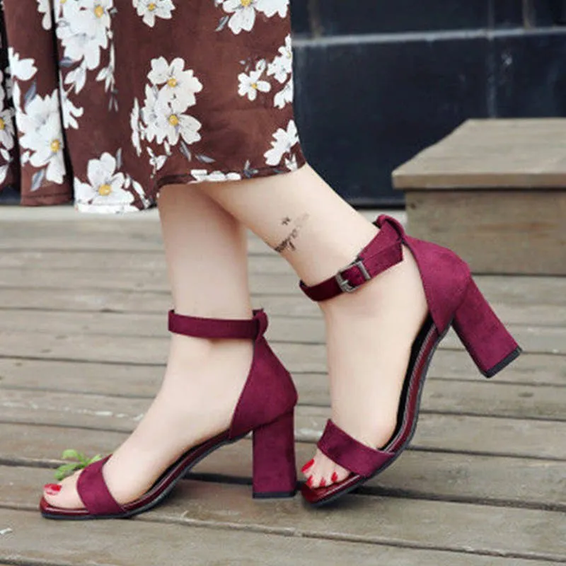 

2019 new open toe Roman sandals in summer with thick with wild word buckle with high heels
