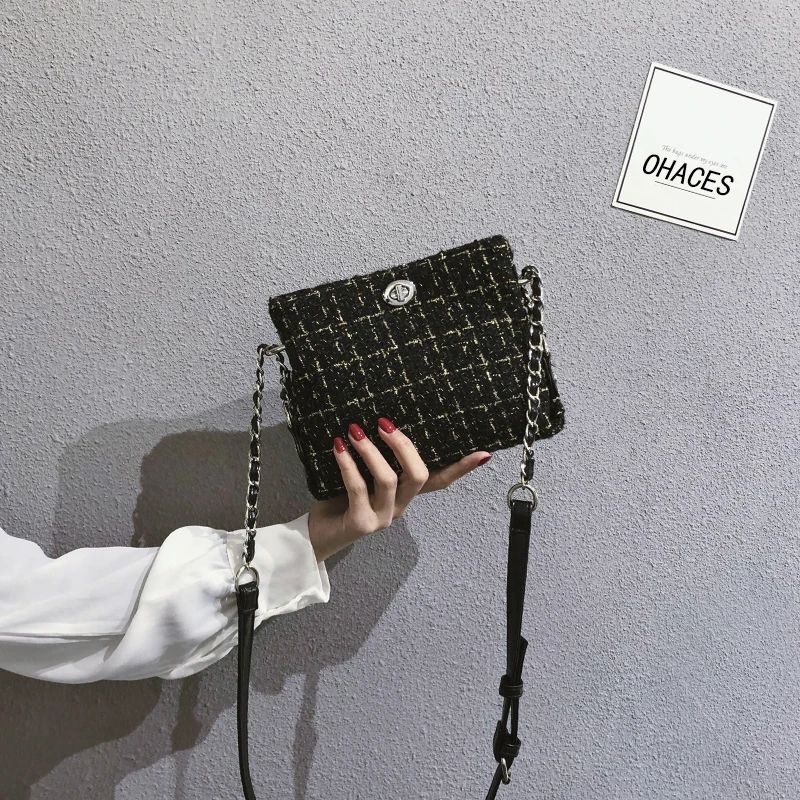 

The New Ins Black Bag Retro Texture Chain Crossbody Bag
