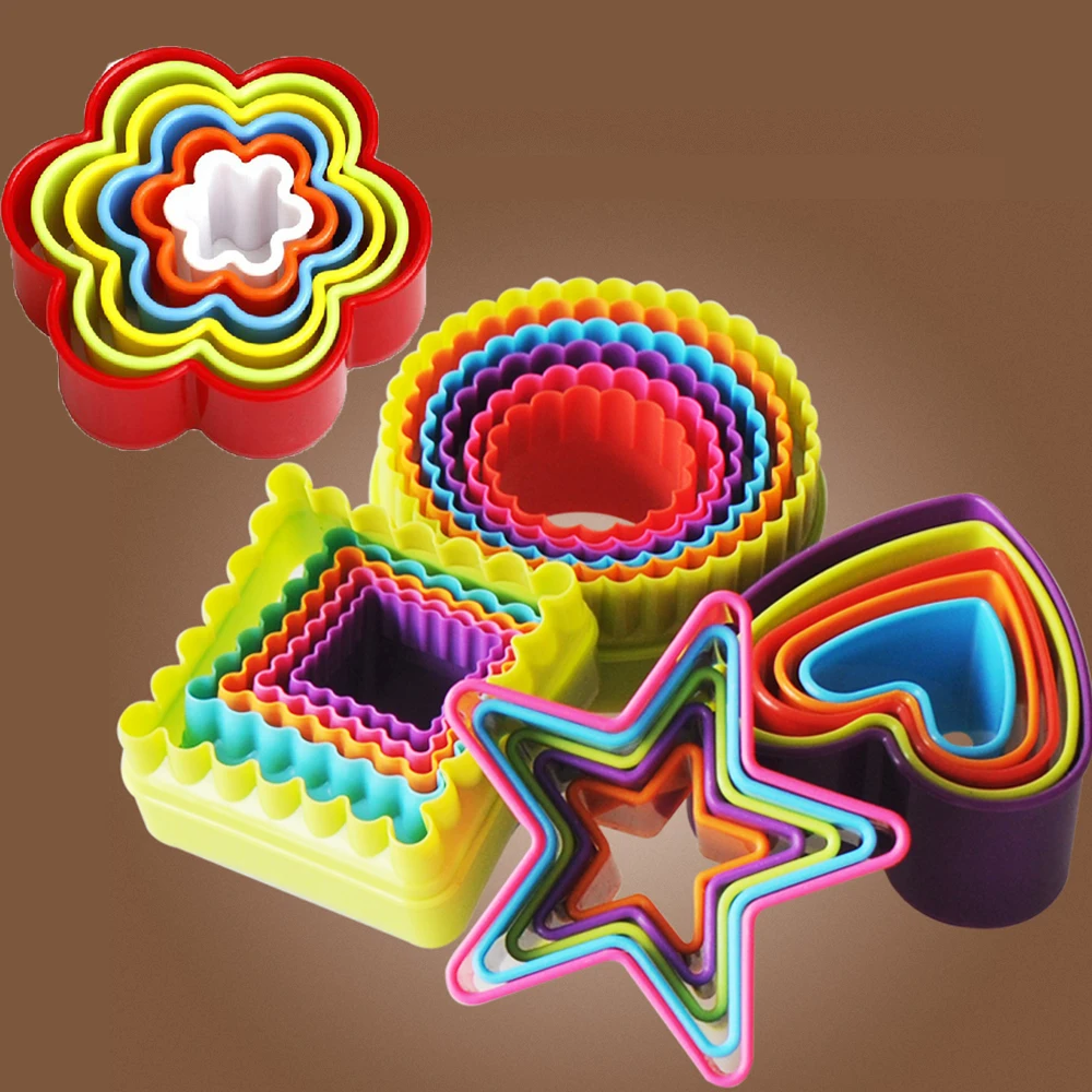 Multicolour Plastic Biscuits Mould Fruit Shear Round Circular Modulus