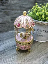 Vintage Egg Shape Tinket Box with Music Home Decor Collective Jewelry Display Box Metal Russian Egg Display Gifts Cases