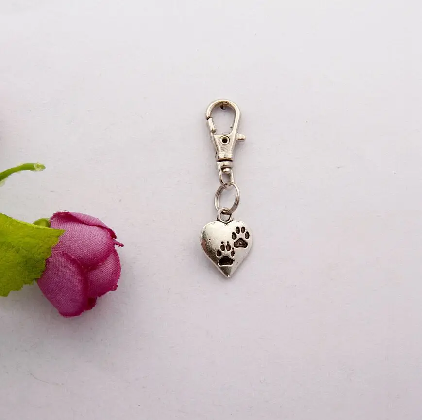 

Women Gifts Fashion Vintage Silver Rotating Keychain Charms Key Chain DIY Fit Jewelry Findings Dog Paw Print Heart 100PcsE157