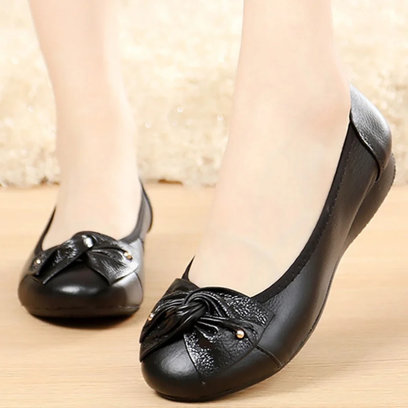 Ceny Duży rozmiar 41 42 43 płaskie buty damskie motyl węzeł obuwie z prawdziwej skóry kobiet mody buty łodzi kobiet