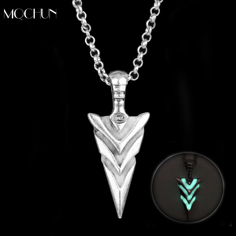 

MQCHUN Glowing Green Arrow Necklace Knight Spear Necklace GLOW in DARK Luminous Pike Pendant Necklace Women Men Boys Girls Gift