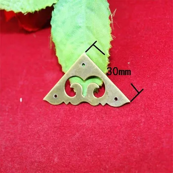 

Bulk Yellow Brass Wooden Box Flat Coner,Wine Box Protector,Furniture Cover,Triangle Corners Antique Hollow Pattern,30*30mm,50Pcs