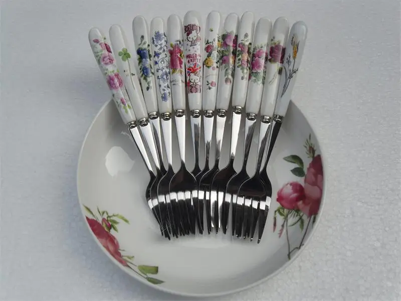 

The value of South Korea in 18cm stainless steel tableware bone fork fork spoon sweet long handle ceramic package