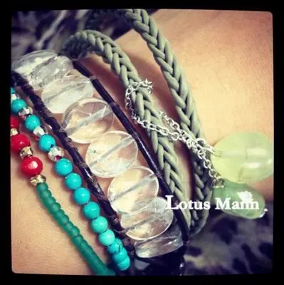 

Lotusmann Dark Green Beads Mix Red Coral Single Wrap Bracelet