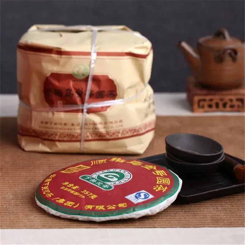 2011 Китай (материк) высшего сорта YunNan Пуэр Чай XiaGuan WuJinHao сырой пуэр торт Шен 357g