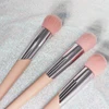 Pinceaux de maquillage, sculptant, bronzant, surligneur, mélange d'ombre, blush, à la mode ► Photo 2/6
