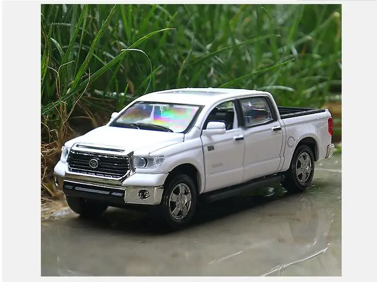 1:32 alloy car models,high simulation Toyota Tundra Pickup,metal diecasts,pull back & flashing & musical,free shipping