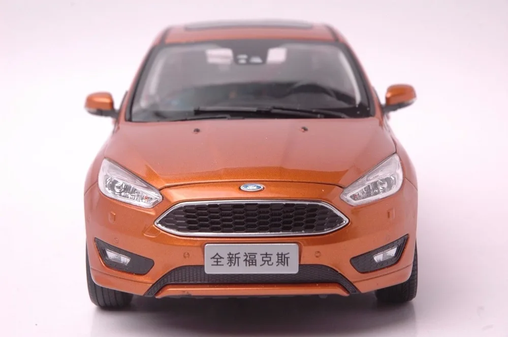 1:18 литая модель для Ford Focus золото хэтчбек сплав игрушечный автомобиль миниатюрная коллекция подарки Фристайл