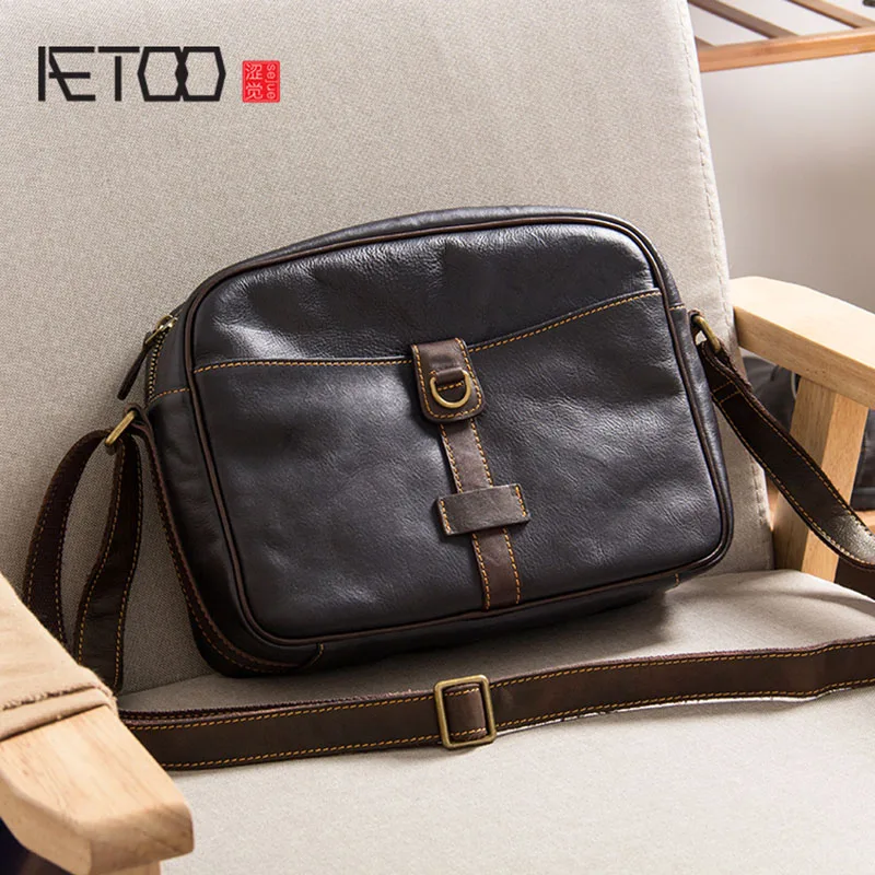 

AETOO Leather men's one-shoulder bag, hand-made head layer planted leather diagonal cross bag, men's casual retro small bag