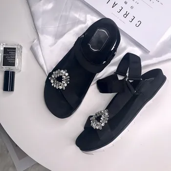 

Crystal Sandals Female Flats Fashion Women Sandals Summer Shoes Sexy Sandalias Mujer 2020 European Rhinestones Flat Beach Shoes